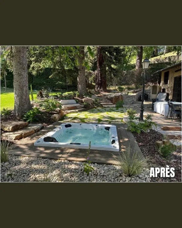 Aménagement d'espace détente avec SPA dans un jardin à La Chapelle-de-Surieu, La Chapelle-de-Surieu, Mandrand Stéphane Paysages